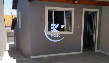 Casa térrea a venda em Arujá, contendo 2 dorms e amplo quintal