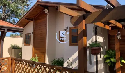Chácara a Venda Itapeti 6384.52 m², 2 suítes, lareira, horta suspensa, 1 edícula
