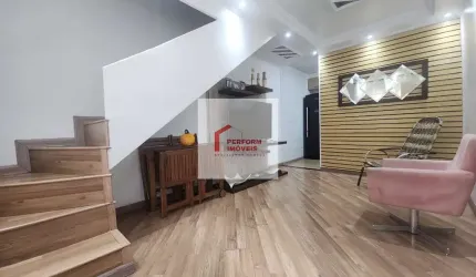 Sobrado em condomínio fechado á venda em Itaquera / SP.