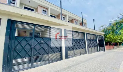 Sobrado frontal com  3 dormitórios no bairro da Penha/SP.