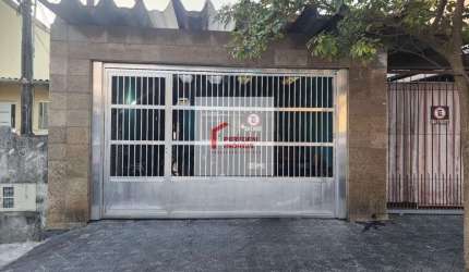 Casa térrea a venda com 2 dormitórios no bairro Vila Nhocuné / SP.