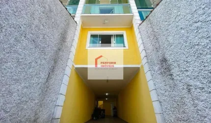 Sobrado frontal á venda no bairro Vila Carmosina / SP.