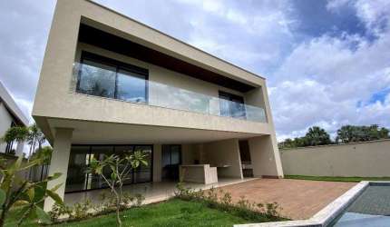 Sobrado com 04 suítes à venda, de 480m², R$ 6.250.000 no Alphaville Flamboyant Residencial Cruzeiro do Sul em Goiânia/GO