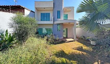 Sobrado de 200,00m² com 04 quartos à venda por R$ 980.000 no Goiânia 2 - Goiânia/GO