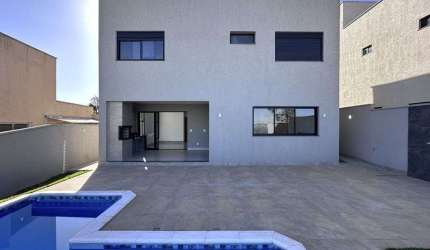 Sobrado de 204 m² com 04 suítes à venda por R$ 1.350.000 no Residencial Vale Verde - Senador Canedo/GO