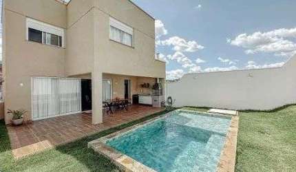Sobrado de 181 m² com 04 quartos à venda por R$ 1.265.000 no Jardins Capri - Senador Canedo/GO