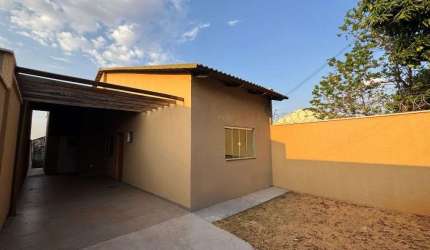 Casa de 108 m² com 03 quartos à venda por R$ 330.000 no Setor Maysa - Trindade/GO