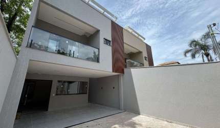 Sobrado de 215 m² com 04 suítes à venda por R$ 1.090.000 no Setor Jaó - Goiânia