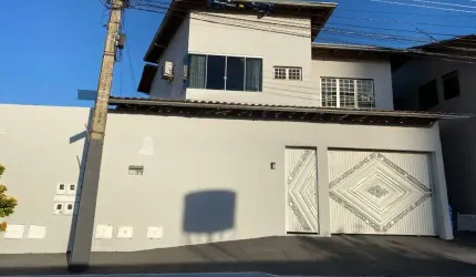 Sobrado de 140 m² com 03 quartos para alugar por R$ 3.200/mensais no Setor Criméia Leste - Goiânia
