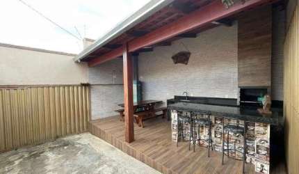 Casa de 180 m² com 03 quartos à venda por R$ 360.000 no Parque Veiga Jardim - Aparecida de Goiânia