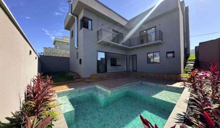 Sobrado de 240 m² com 04 suítes à venda por R$ 1.760.000 no Jardins Bolonha - Senador Canedo
