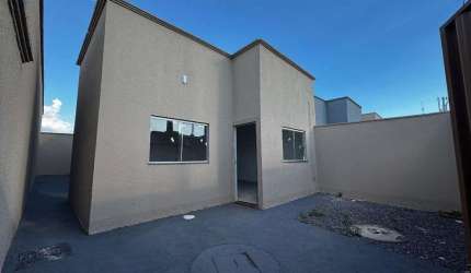 Casa de 77,39 m² com 03 quartos, sendo 01 suite, à venda, por R$ 250.000 no Residencial Alto do Cerrado - Trindade