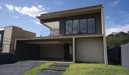 Sobrado de 298 m² com 04 suítes à venda por R$ 2.200.000 no Jardins Barcelona - Senador Canedo
