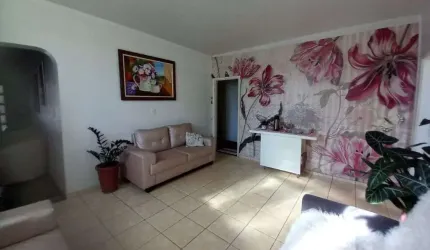 Casa de 181 m² com 04 quartos à venda por R$ 1.530.000 no Setor Urias Magalhães - Goiânia