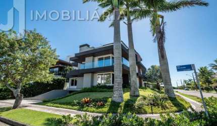 Casa Residencial com 7 quartos  à venda, 780.00 m2 por R$24000000.00  - Jurere Internacional - Florianopolis/SC