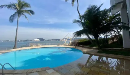 VISTA TOTAL DO MAR!!! Belíssimo Apartamento, 03 suítes, varanda na sala, em frente ao Mar, em condomínio fechado!!! Oportunidade!!!