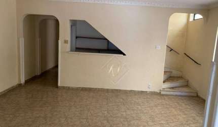 Maravilhoso sobrado, super amplo, a 2 quadras da praia, no coração do Boqueirão!!!