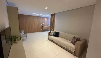 Maravilhoso apartamento, sol da manhã, vista livre, totalmente reformado, andar alto, bem amplo e arejado, na melhor localização dana Ponta da Praia!!