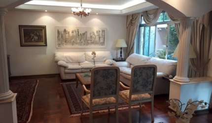 EXCELENTE SOBRADO - AMPLO - PISCINA - SAUNA - CHURRASQUEIRA - LOCALIZAÇÃO PRIVILEGIADA