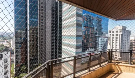 EXCELENTE APTO - AMPLO - LOCALIZAÇÃO PRIVILEGIADA