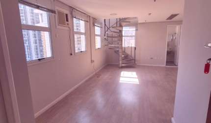 EXCELENTE CONJUNTO COMERCIAL - DUPLEX - LOCALIZAÇÃO PRIVILEGIADA