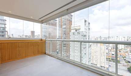 EXCELENTE APTO MOBILIADO - VARANDA - LAZER - LOCALIZAÇÃO PRIVILEGIADA