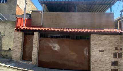 Excelente casa Furtado de Menezes  2 quartos com terraço e garagem