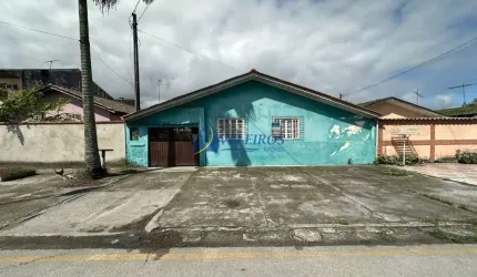 Casa com 3 quartos à venda na Rua Arthur Bernardes, 2117, Vila Cruzeiro, Paranaguá por R$ 395.000