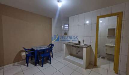 Kitnet / Stúdio para alugar na Rua Domingos Peneda, Vila Itiberê, Paranaguá por R$ 1.250
