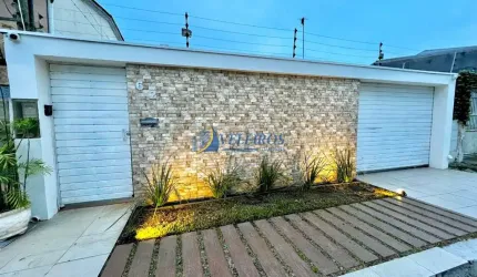 Casa com 2 quartos à venda na Travessa Vereador Chafic Farah, 62, Vila Paranaguá, Paranaguá por R$ 450.000