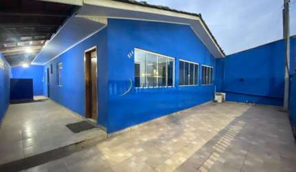 Casa com 3 quartos para alugar na Vila Nova Primavera, Paranaguá  por R$ 2.500