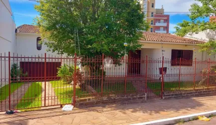 Casa 3 dormitórios à venda Centro Santa Maria/RS