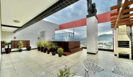 Cobertura magnífica com terraço, piscina e 3 dormitórios a 5 minutos do centro.