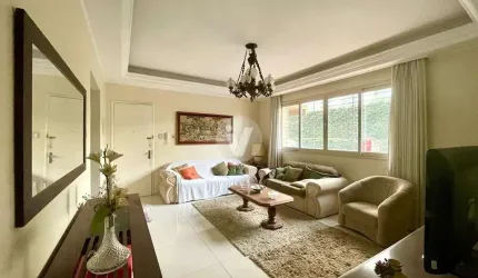 Apartamento central com 3 dormitórios mais dependência completa