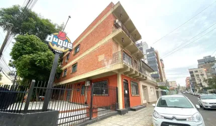 Apartamento com dois dormitórios sendo um suíte no centro de Santa Maria.