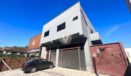 Excelente Loja comercial com estacionamento - Próxima ao Fórum.