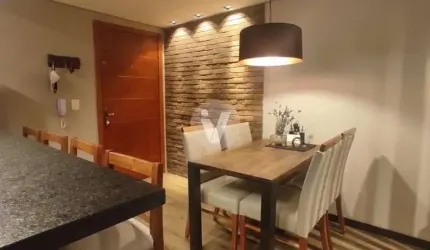 Apartamento dois dormitórios com ótima localização.