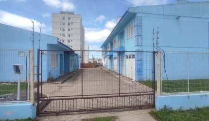 Casa em condomínio com 70 m², 2 dormitórios.