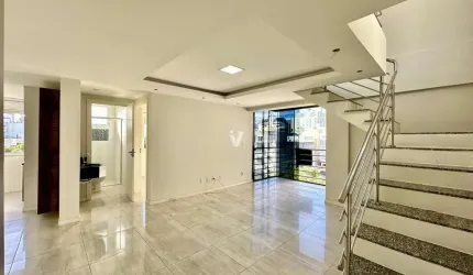 Cobertura com elevador e piscina