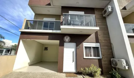 Viva com Segurança e Conforto em um Condomínio Fechado no Bairro Parque Pinheiro