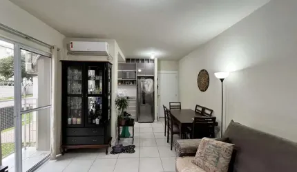 Apartamento 2 Dormitórios semi-mobiliado PNE!