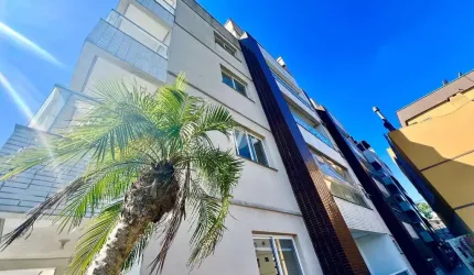 Cobertura com dois dormitórios sacada, churrasqueira e vaga de garagem!