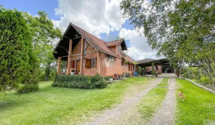 Chalé no Cerrito com amplo terreno