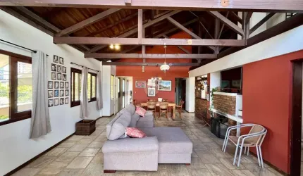 Cobertura espaçosa no bairro Dores com terraço, churrasqueira e 2 vagas
