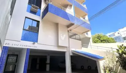 Cobertura de quatro dormitórios e vaga de garagem.