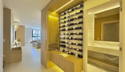 Apartamento 3 dormitórios, sendo 1 suíte e 2 vagas de garagem no Torre de Elohim