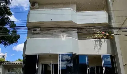 Apartamento térreo, 2 dormitórios, box coberto, próximo ao Parque Itaimbé!