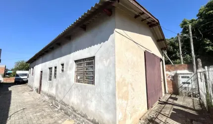 Pavilhão comercial para locação no Bairro Parque Pinheiro.