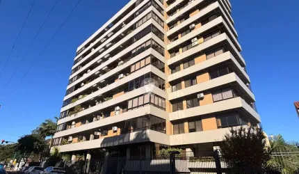 Apartamento Amplo a uma quadra da Av. Presidente Vargas!