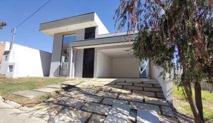 Casa em Lagoa Santa no Condomínio Golden Class.